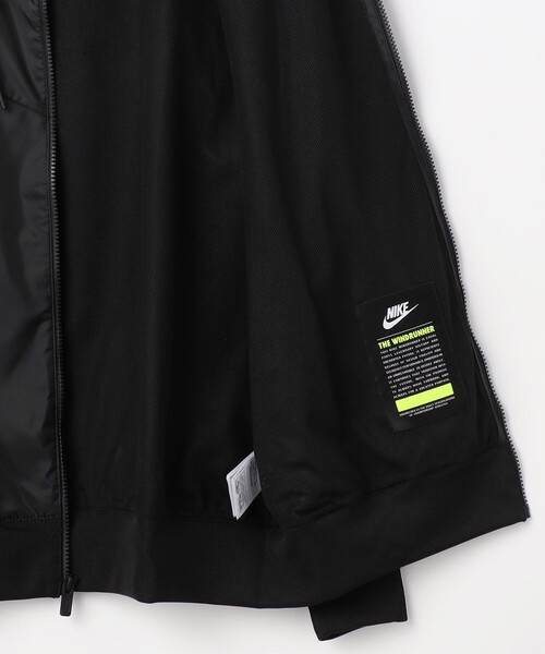 NIKE(ナイキ)の「限定展開 NIKE/ナイキ スポーツウェア ウィンドランナー フーデッド ジャケット / DA0002-010(ナイロンジャケット・メンズ・ブラック・MEDIUM/X-LARGE/XX-LARGE/LARGE)」の10枚目の写真