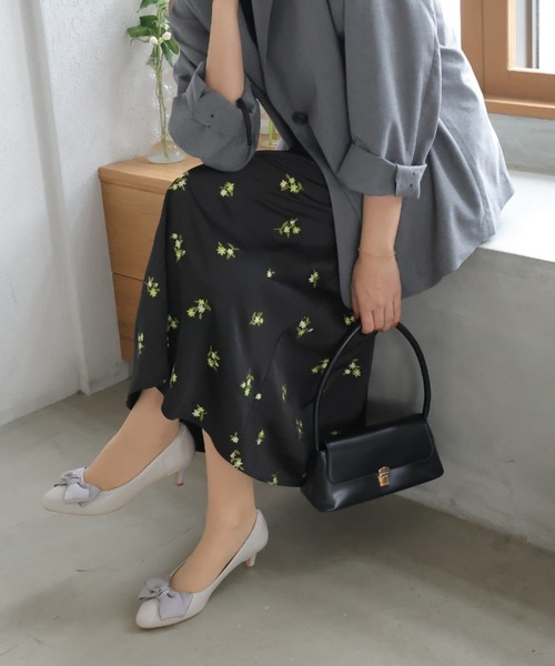 VIVIAN（ヴィヴィアン）の「履きごこちやみつき感激 アーモンドトゥリボン5cmヒールパンプス（パンプス・レディース・ベージュ系その他3/ブラック系その他2/グレー系その他2・21.5/22/22.5/23/23.5/24/24.5/25/25.5/26）」の19枚目の写真