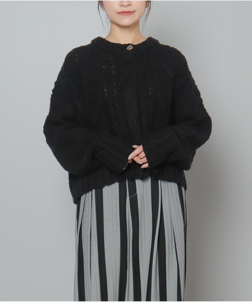 OandI(オーアンドアイ)の「柄編みクロップド丈クルーカーディガン(カーディガン/ボレロ・レディース・アイボリー/ブラック/ブルーグレー・FREE)」の3枚目の写真