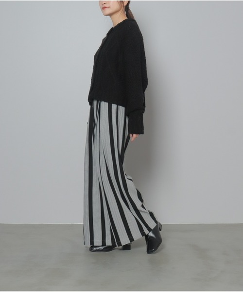 OandI(オーアンドアイ)の「柄編みクロップド丈クルーカーディガン(カーディガン/ボレロ・レディース・アイボリー/ブラック/ブルーグレー・FREE)」の13枚目の写真