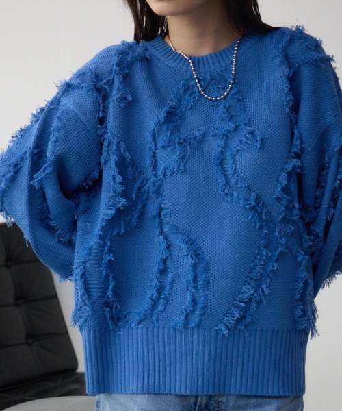 AZUL by moussy(アズールバイマウジー)の「フリンジニットトップス(ニット/セーター・レディース・ライトグレー/アイボリー/ピンク/ブルー・FREE)」の3枚目の写真
