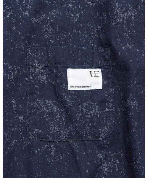 uniform experiment(ユニフォームエクスペリメント)の「INDIGO PRINT DRAWCORD SHIRT(シャツ/ブラウス・メンズ・ネイビー/ホワイト・1/2/3/4)」の10枚目の写真