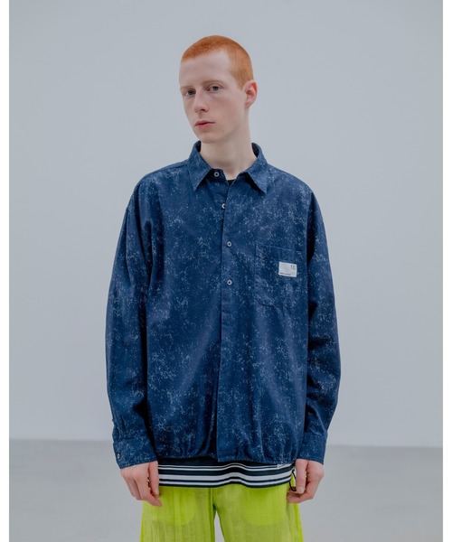 uniform experiment(ユニフォームエクスペリメント)の「INDIGO PRINT DRAWCORD SHIRT(シャツ/ブラウス・メンズ・ネイビー/ホワイト・1/2/3/4)」の3枚目の写真
