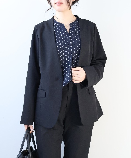 fleur by mint breeze(フルールバイミントブリーズ)の「【L~5L 大きいサイズ】幾何柄バンドカラースキッパーブラウス(シャツ/ブラウス・レディース・オフホワイト/グリーン/ネイビー・LL/4L/5L/3L/L)」の7枚目の写真