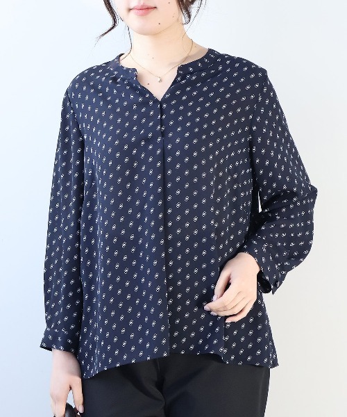 fleur by mint breeze(フルールバイミントブリーズ)の「【L~5L 大きいサイズ】幾何柄バンドカラースキッパーブラウス(シャツ/ブラウス・レディース・オフホワイト/グリーン/ネイビー・LL/4L/5L/3L/L)」の8枚目の写真