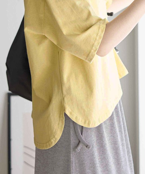 CHAN ME（チャンミ）の「綿100％ラウンドヘム半袖オーバーサイズTシャツ（ショート丈）（Tシャツ/カットソー・レディース・カーキ/杢グレー/ピンク系/イエロー/チャコールグレー/ホワイト/グレイッシュベージュ/ブラック・MEDIUM/X-LARGE/LARGE）」の21枚目の写真