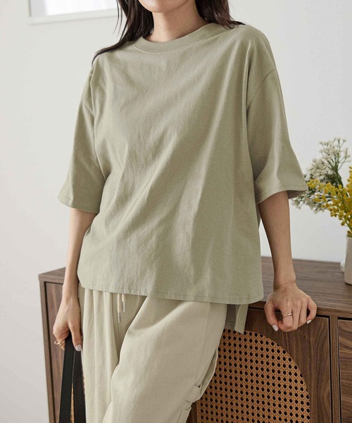 CHAN ME（チャンミ）の「綿100％ラウンドヘム半袖オーバーサイズTシャツ（ショート丈）（Tシャツ/カットソー・レディース・カーキ/杢グレー/ピンク系/イエロー/チャコールグレー/ホワイト/グレイッシュベージュ/ブラック・MEDIUM/X-LARGE/LARGE）」の10枚目の写真