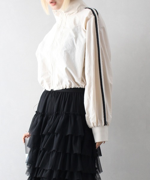 SpRay（スプレイ）の「ナイロンサイドラインショートブルゾン（ブルゾン・レディース・ブラック/グレー/アイボリー/ライトカーキ・FREE）」の8枚目の写真