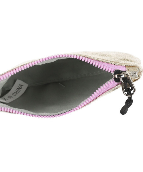 cache cache（カシュ カシュ）の「カシュカシュ cachecache / ミニポーチ付じゃらじゃらチャーム（ポーチ・レディース・シルバー/ゴールド/ブラック・FREE）」の13枚目の写真