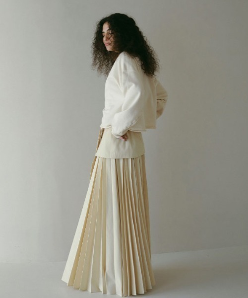 ETRE TOKYO（エトレトウキョウ）の「ショートスウェットシャツ（スウェット・レディース・ネイビー/オフホワイト/ピンク・FREE）」の10枚目の写真