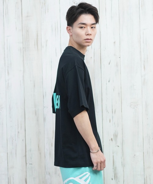 NEW ERA（ニューエラ）の「【ムラサキスポーツ限定】NEW ERA/ニューエラ 半袖Tシャツ バックプリント 速乾 14670947/14670948/14670949（Tシャツ/カットソー・メンズ・ブラック/ホワイト/ブラック×グリーン・M/L/XL/XXL）」の21枚目の写真
