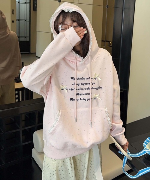 aimoha（アイモハ）の「フリル付きロゴパーカーデザイン（パーカー・レディース・ライトベージュ/ブルー/ピンク/ライトグレー・FREE）」の4枚目の写真