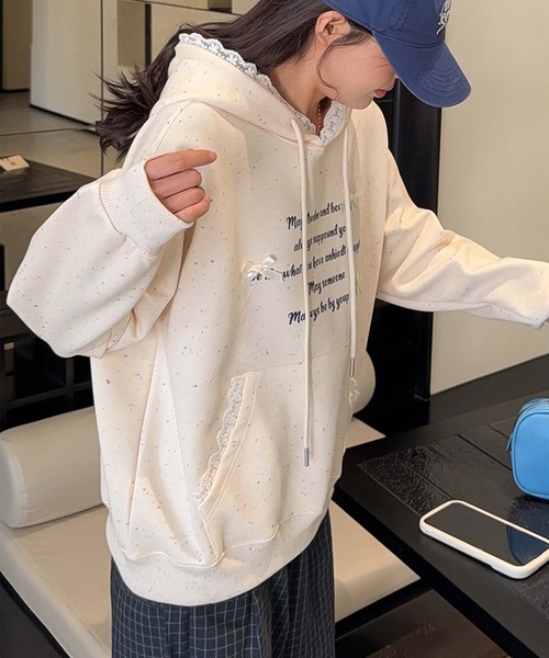 aimoha（アイモハ）の「フリル付きロゴパーカーデザイン（パーカー・レディース・ライトベージュ/ブルー/ピンク/ライトグレー・FREE）」の20枚目の写真