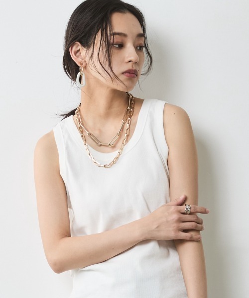 CHIC STYLE（シックスタイル）の「テレコタンクトップ＜大きいサイズ有＞シックスタイル（タンクトップ・レディース・オフホワイト/モカ/チャコール・M/L/LL/3L/4L/5L）」の2枚目の写真