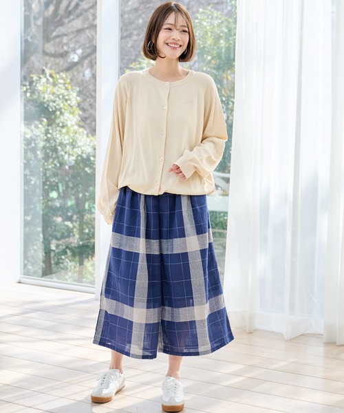 Arnold Palmer（アーノルドパーマー）の「リネンタッチ エアリ― ニット カーディガン（カーディガン/ボレロ・レディース・アイボリー/ブラック/ピンク・S/M/L）」の5枚目の写真