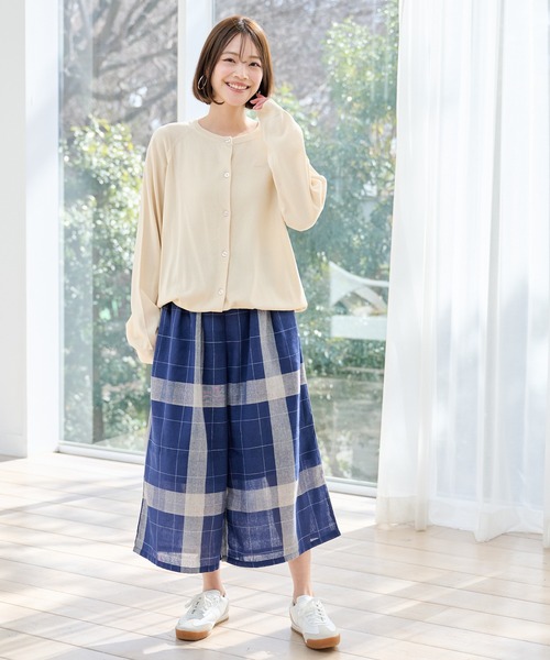 Arnold Palmer（アーノルドパーマー）の「リネンタッチ エアリ― ニット カーディガン（カーディガン/ボレロ・レディース・アイボリー/ブラック/ピンク・S/M/L）」の6枚目の写真