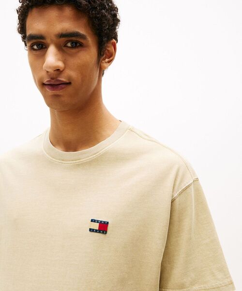 tommy jeans（トミー ジーンズ）の「リラックスラベルTシャツ（Tシャツ