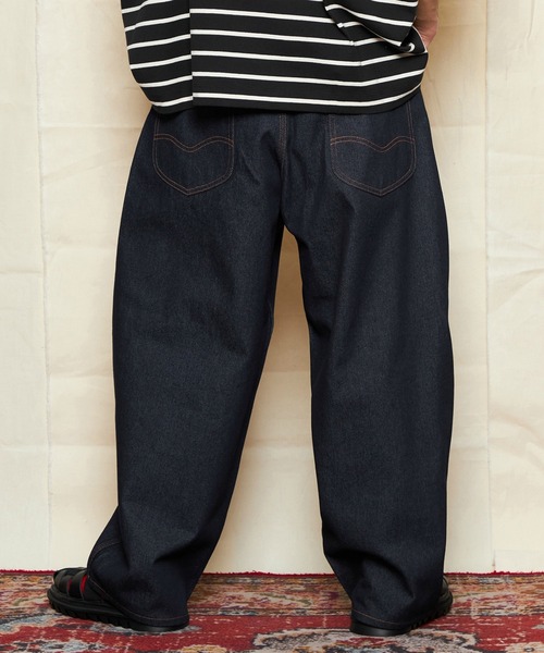 Lee(リー)の「Lee/リー SUPERSIZED ビッグシルエットカウボーイデニムパンツ セットアップ可/ワイドデニムパンツ/新作デニムパンツ/ビックシルエット(デニムパンツ・メンズ・ブルー系その他/ブラック系その他/ブルー・SMALL/MEDIUM/LARGE/X-LARGE)」の7枚目の写真