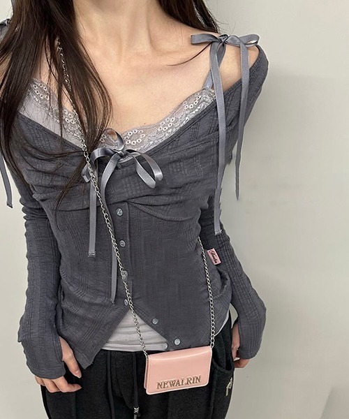 gossip！ロサンゼルス（ゴシップロサンゼルス）の「Y2K レースネックキャミ&2WAYボタンカーディガンSET（Tシャツ/カットソー・レディース・ブラック/グレー/ピンク・FREE）」の2枚目の写真