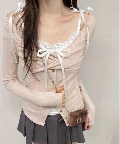 gossip！ロサンゼルス（ゴシップロサンゼルス）の「Y2K レースネックキャミ&2WAYボタンカーディガンSET（Tシャツ/カットソー・レディース・ブラック/グレー/ピンク・FREE）」の3枚目の写真