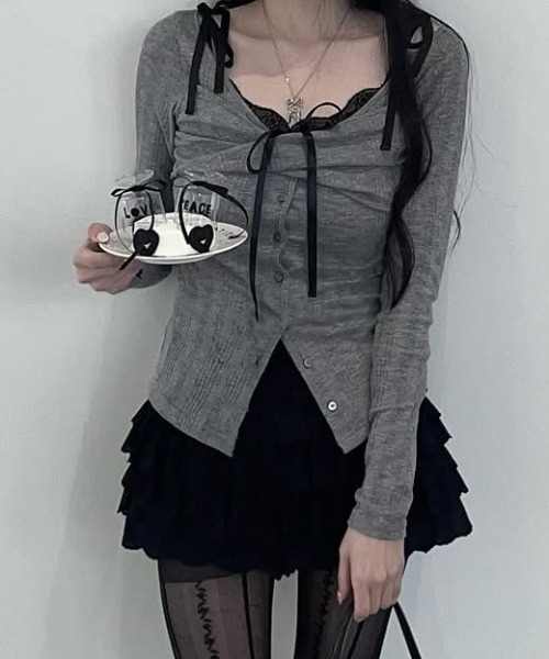 gossip！ロサンゼルス（ゴシップロサンゼルス）の「Y2K レースネックキャミ&2WAYボタンカーディガンSET（Tシャツ/カットソー・レディース・ブラック/グレー/ピンク・FREE）」の11枚目の写真