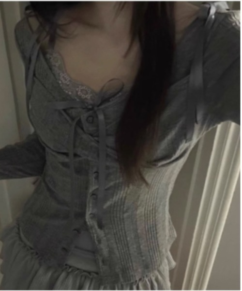 gossip！ロサンゼルス（ゴシップロサンゼルス）の「Y2K レースネックキャミ&2WAYボタンカーディガンSET（Tシャツ/カットソー・レディース・ブラック/グレー/ピンク・FREE）」の12枚目の写真