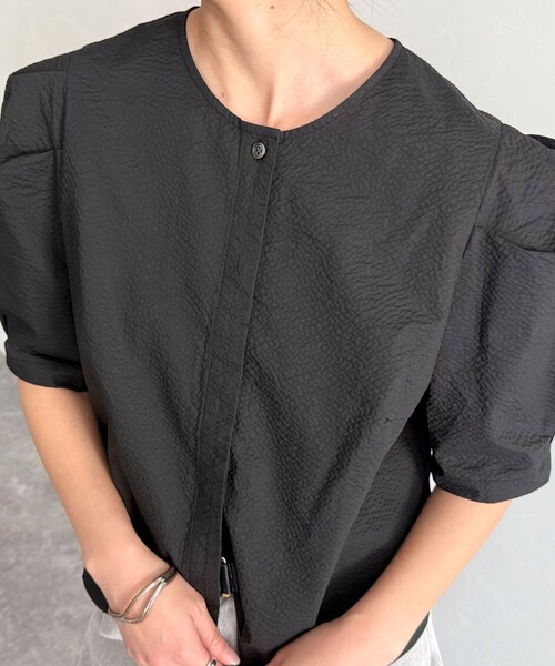 fredy emue(フレディエミュ)の「【WEB限定カラーあり】コットンリップルハート刺繍ブラウス(シャツ/ブラウス・レディース・イエロー系その他/ブラック/ブラック系その他/ベージュ系その他/ホワイト系その他・38)」の21枚目の写真