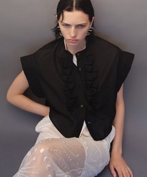 Half Moon Ruffle Short Blouse / ハーフムーンラッフルショートブラウス
