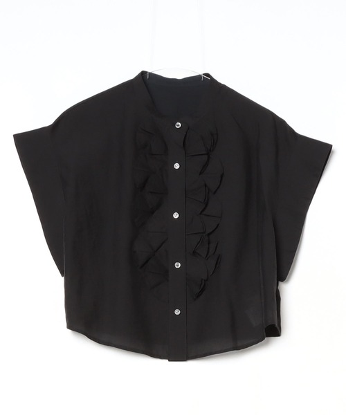 RUMCHE(ラムシェ)の「Half Moon Ruffle Short Blouse / ハーフムーンラッフルショートブラウス(シャツ/ブラウス・レディース・ホワイト/ブラック・FREE)」の4枚目の写真