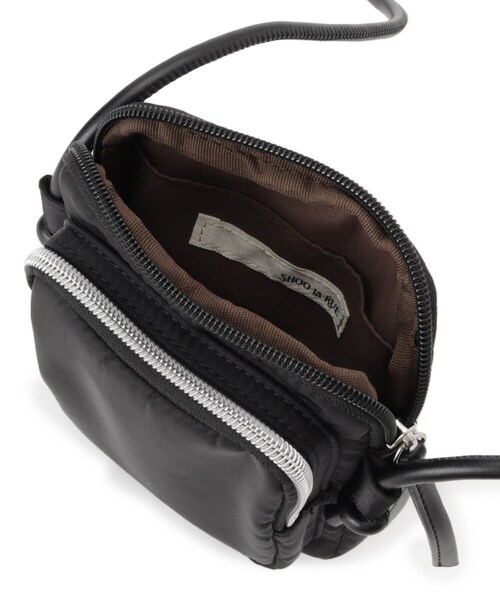 SHOO・LA・RUE(シューラルー)の「【撥水】立体ポケットミニショルダーバッグ(ショルダーバッグ・レディース・グレー/ブラック・00)」の13枚目の写真