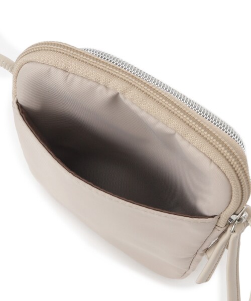 SHOO・LA・RUE(シューラルー)の「【撥水】立体ポケットミニショルダーバッグ(ショルダーバッグ・レディース・グレー/ブラック・00)」の16枚目の写真