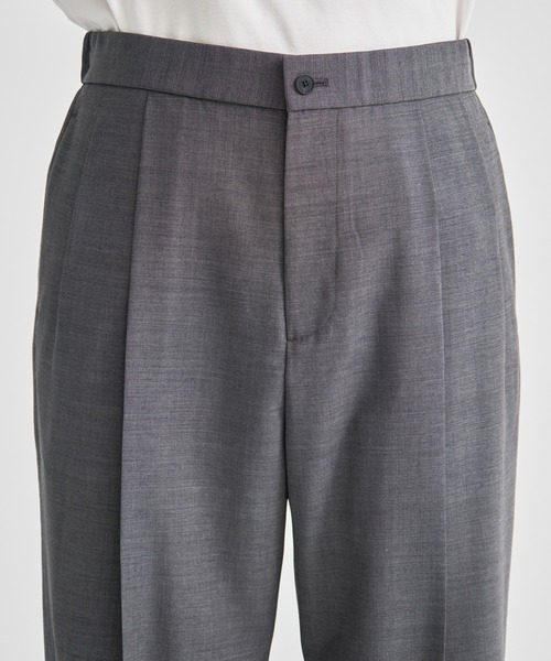 ATON(エイトン)の「【ATON / エイトン】TWIST WOOL TROPICAL TWO TUCKED EASY PANTS(スラックス・メンズ・ブラック/グレー・2/4/6)」の19枚目の写真