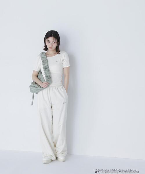 NATURAL BEAUTY BASIC(ナチュラルビューティーベーシック)の「【THINK BEAUTY】Reebok DRAWSTRING BAG(バックパック/リュック・レディース・ライトグリーン/ブラック・フリ-)」の16枚目の写真