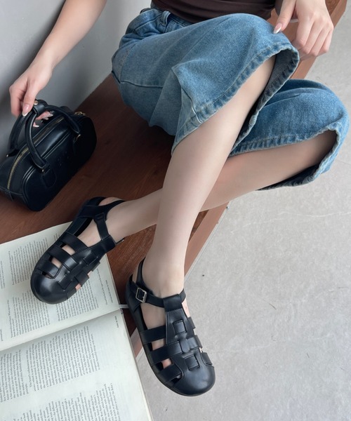 Teem Store(チームストア)の「フェイクレザー グルカサンダル プラットフォームソール ストラップあり(サンダル・レディース・アイボリー/シルバー/ブラック/ブラック系1・38/36/40)」の1枚目の写真