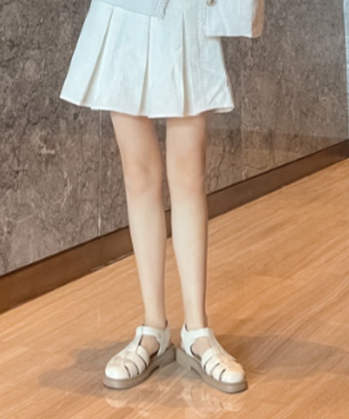 Teem Store(チームストア)の「フェイクレザー グルカサンダル プラットフォームソール ストラップあり(サンダル・レディース・アイボリー/シルバー/ブラック/ブラック系1・38/36/40)」の5枚目の写真
