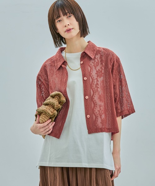 LAKOLE(ラコレ)の「【長さが選べる】レースシャツ / 327800(シャツ/ブラウス・レディース・テラコッタ/ブルー/アイボリー/ブラック/ブラウン・MEDIUM/LARGE)」の4枚目の写真