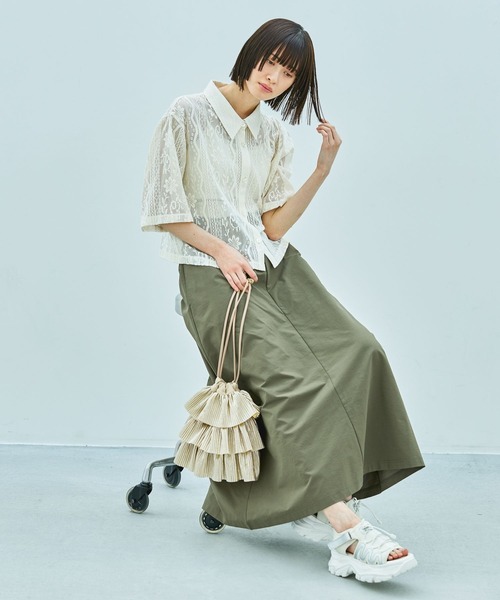 LAKOLE(ラコレ)の「【長さが選べる】レースシャツ / 327800(シャツ/ブラウス・レディース・テラコッタ/ブルー/アイボリー/ブラック/ブラウン・MEDIUM/LARGE)」の8枚目の写真