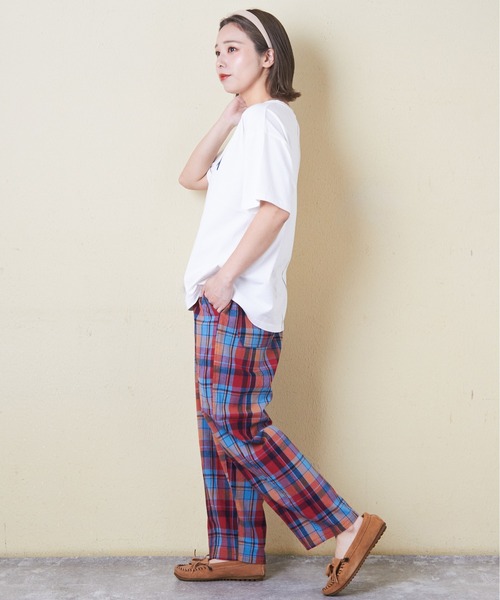 CUBE SUGAR(キューブシュガー)の「チェック柄裾ダーツイージーコクーンパンツ(その他パンツ・レディース・スミクロ/ネイビー/レッド/カーキ/マルチ・M)」の12枚目の写真