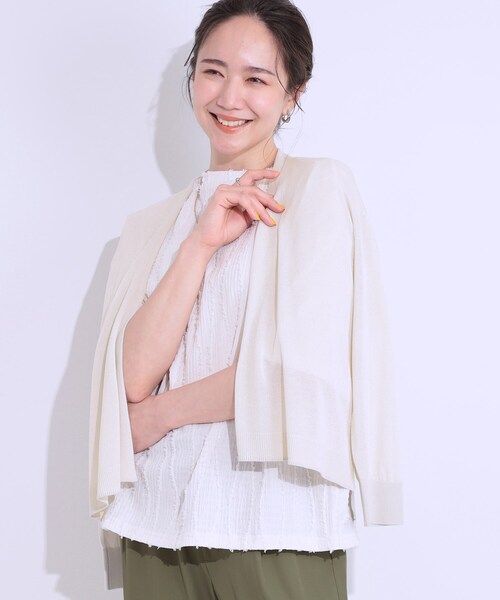 DRESKIP（ドレスキップ）の「【洗える】ひんやりさらっと 大人のシアーカーディガン（カーディガン/ボレロ・レディース・ブラック/ブルー/オレンジ/ライトベージュ/オフホワイト/ライトグレー・01/02/03）」の3枚目の写真