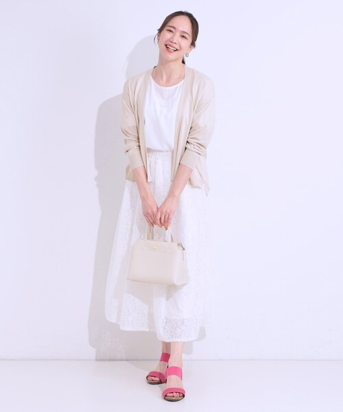 DRESKIP（ドレスキップ）の「【洗える】ひんやりさらっと 大人のシアーカーディガン（カーディガン/ボレロ・レディース・ブラック/ブルー/オレンジ/ライトベージュ/オフホワイト/ライトグレー・01/02/03）」の9枚目の写真