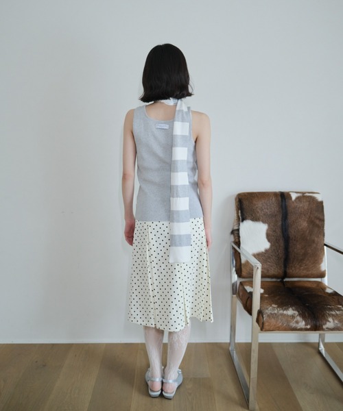 Smyeon（スミョン）の「Scarf knit tanktop/スカーフ付きニットタンクトップ（タンクトップ・レディース・ホワイト/グレー/ブラック・FREE）」の7枚目の写真