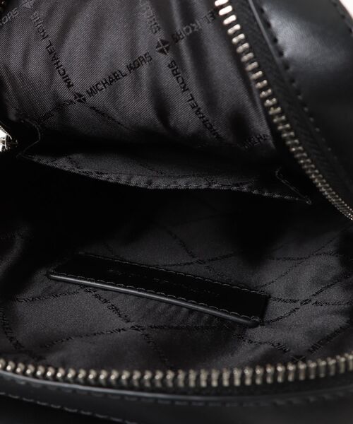 MICHAEL KORS(マイケルコース)の「COOPER コミューター スリングパック - MKシグネチャー(バックパック/リュック・メンズ・ホワイト系・FREE)」の4枚目の写真