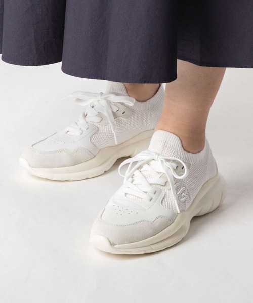 STUART WEITZMAN(スチュアートワイツマン)の「STUART WEITZMAN 5050 SNEAKER スチュアート・ワイツマン スニーカー スニーカー(スニーカー・レディース・ホワイト×グレー/ブラック/ホワイト・36/38/37)」の2枚目の写真