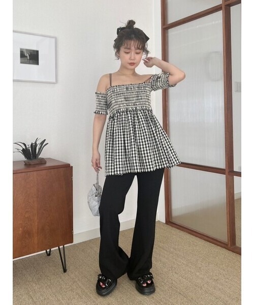 LILY BROWN（リリーブラウン）の「[L.B CANDY STOCKビジュー付きスニーカーソールサンダル（サンダル・レディース・ブラック/ホワイト・SMALL/MEDIUM/LARGE）」の8枚目の写真