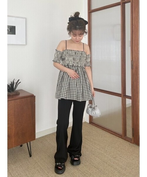 LILY BROWN（リリーブラウン）の「[L.B CANDY STOCKビジュー付きスニーカーソールサンダル（サンダル・レディース・ブラック/ホワイト・SMALL/MEDIUM/LARGE）」の10枚目の写真