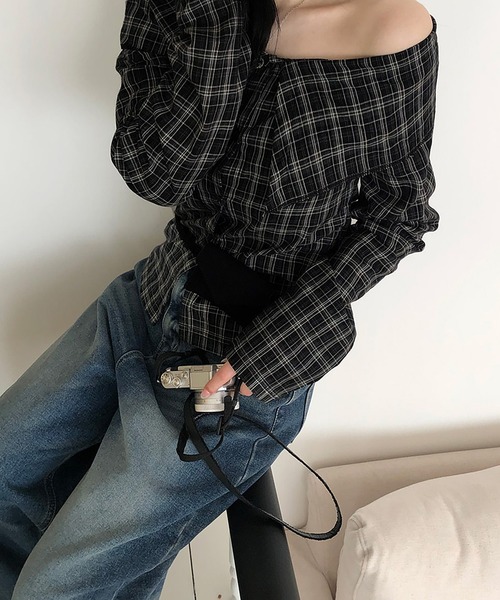 Girly Doll(ガーリードール)の「オフショルデザインチェックシャツ(シャツ/ブラウス・レディース・ブラック・F)」の10枚目の写真
