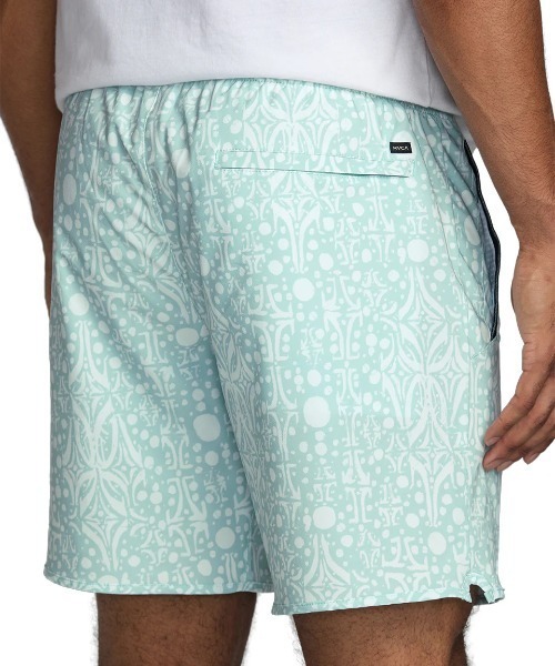 RVCA（ルーカ）の「RVCA メンズ 【RICH JACOBS】 RICH JACOBS YOGGER STRETCH 17 ショートパンツ 【2025年夏モデル】/ルーカ水陸両用ウエストゴムナイロンパンツ（その他パンツ・メンズ・グリーン系その他・LARGE/X-LARGE/MEDIUM/SMALL）」の4枚目の写真