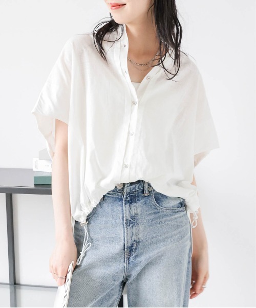 La-gemme(ラジェム)の「ドローストリングヘムシャツ(シャツ/ブラウス・レディース・ホワイト/ピンク/オリーブ/グレイッシュベージュ/ブラック・フリー)」の2枚目の写真