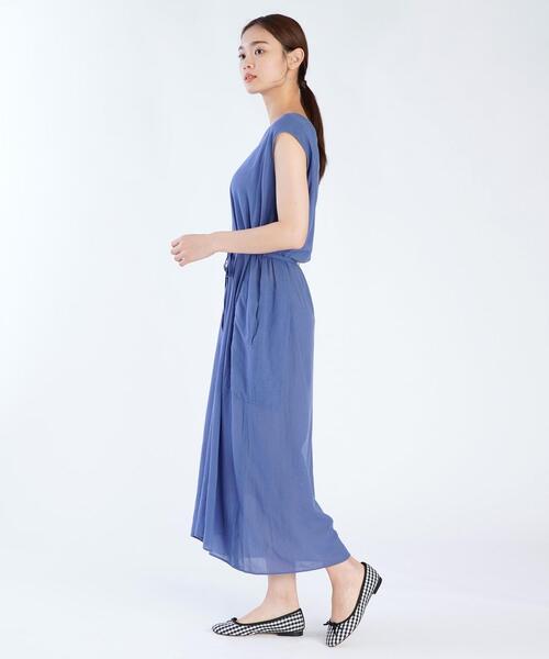 agnes b.（アニエスベー）の「ガーゼ調コットン Vネック ノースリーブ ロングワンピース ”Volubilis”（ワンピース・レディース・ブルー系その他・1/2）」の3枚目の写真