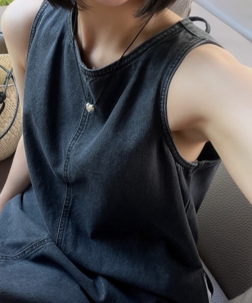 Aelina(エリナ)の「ノースリーブデニムワンピース(ワンピース・レディース・ブルー/ブラック・F)」の22枚目の写真